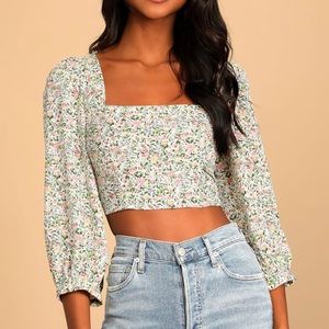 Lulus boho floral cropped blouse. Size S